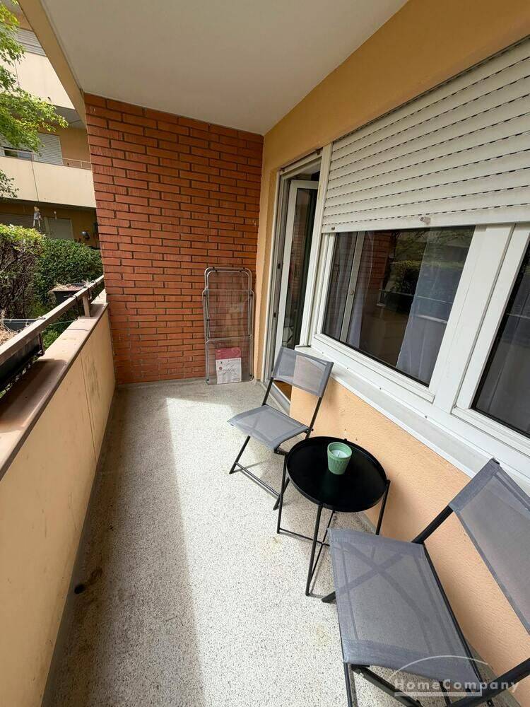 Modern möbliertes Apartment mit Balkon – München – Vorschaubild 7