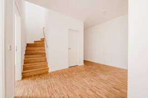 5-Zimmer-Wohnung mit großzügiger Terrasse – 80997 München – Vorschaubild 2