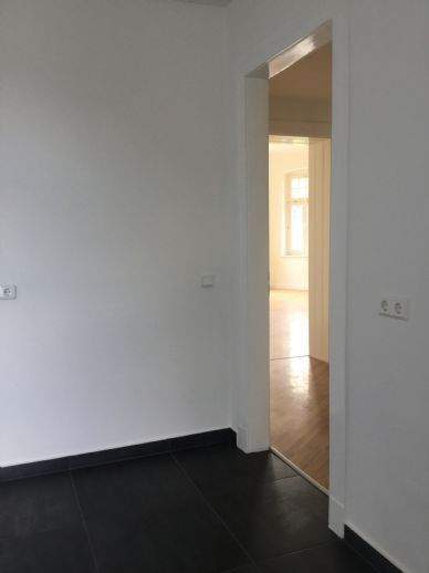 Schlosschemnitz - 4. Zimmer-Wohnung mit Erkerzimmer und 2 Balkonen - nähe Klinikum! – Chemnitz – Vorschaubild 7