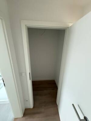 DU-Mitte | Nähe Schwanentorbrücke | 2 ZKDB | kernsaniert | 50 m² | ab 01.05.26 – 47051 Duisburg – Vorschaubild 3