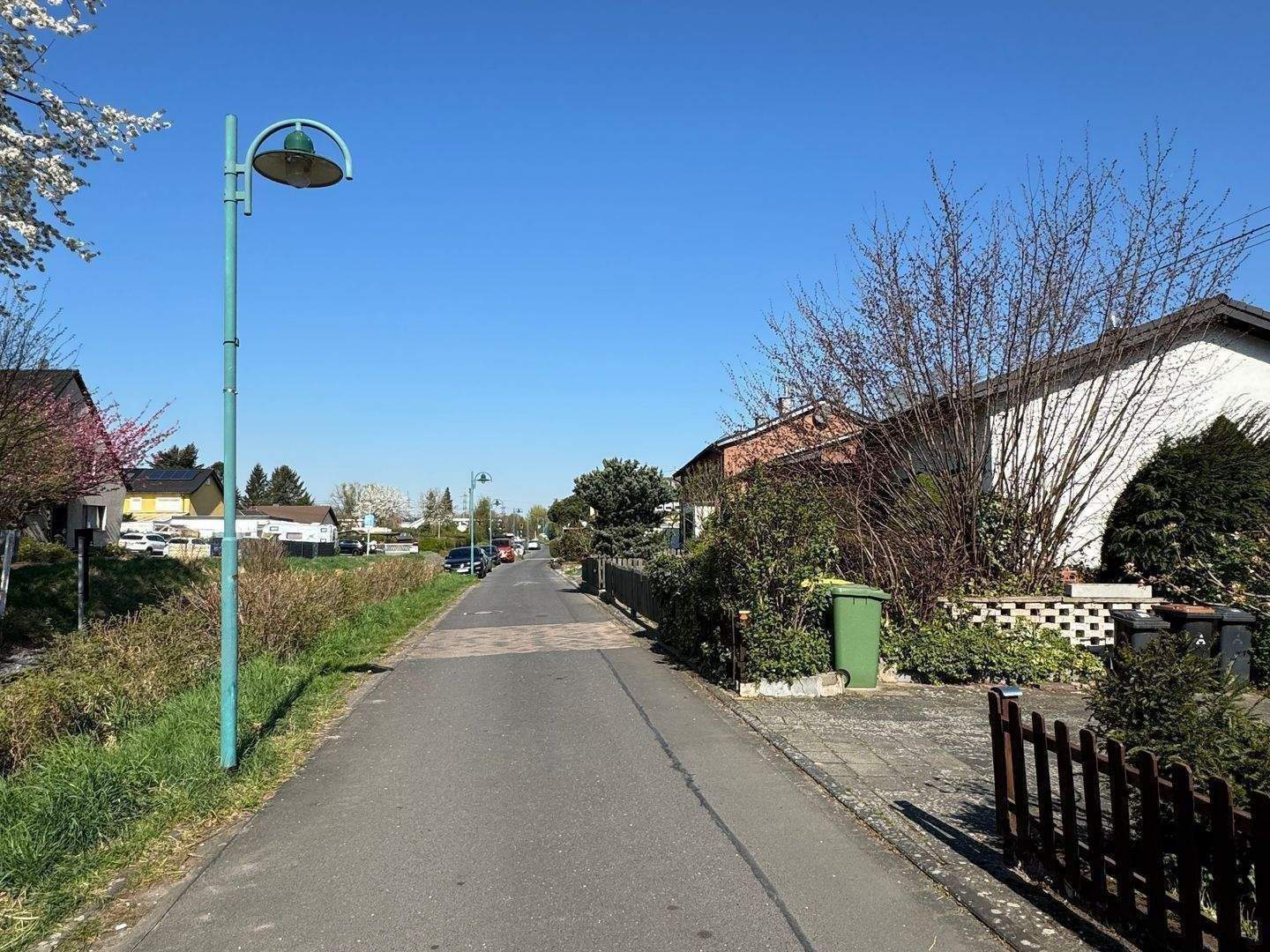 FÜR FACHHANDWERKER! Solider Bungalow mit Pfiff, insges. 200 m² Wohnfläche + ca. 50m² KG! – Niederkassel – Vorschaubild 7