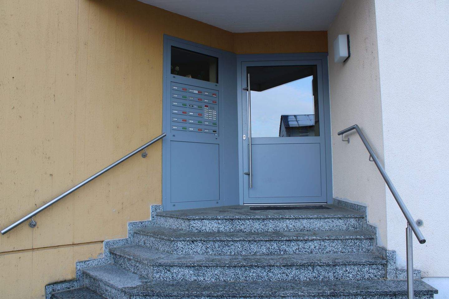 Lichtdurchflutete 1-Zimmer-Wohnung mit Parkblick und Balkon – Straubing – Vorschaubild 7