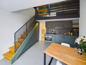 All-inclusive | Möblierte 1.5-Zimmer Maisonette mit Balkon | Maisonette Prime – 26122 Oldenburg – Vorschaubild 4