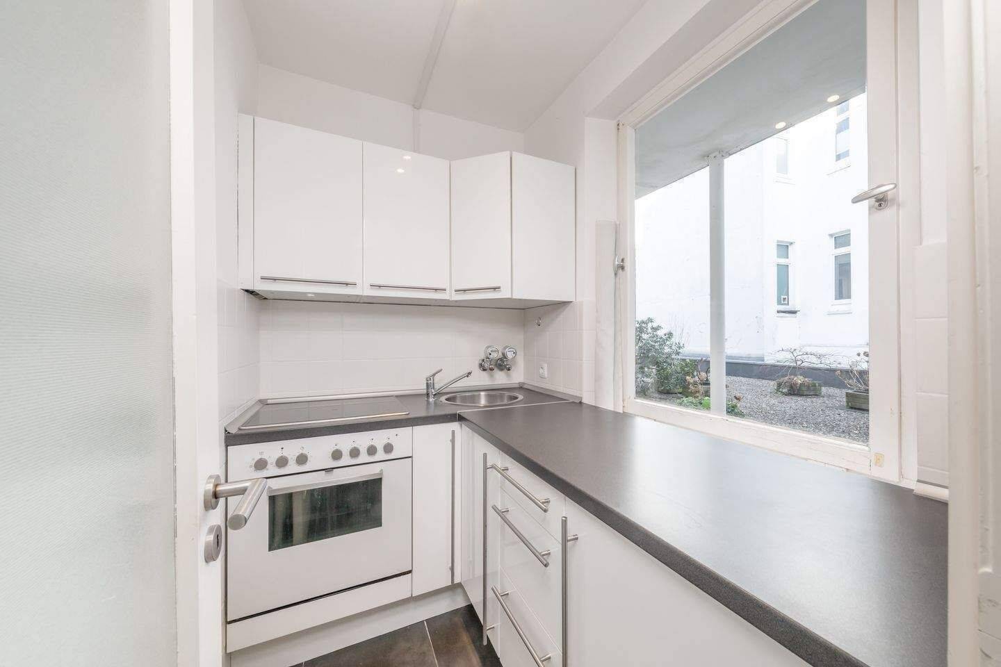 1-Zimmer-Appartment mit Südbalkon an der Alster – Hamburg – Vorschaubild 5