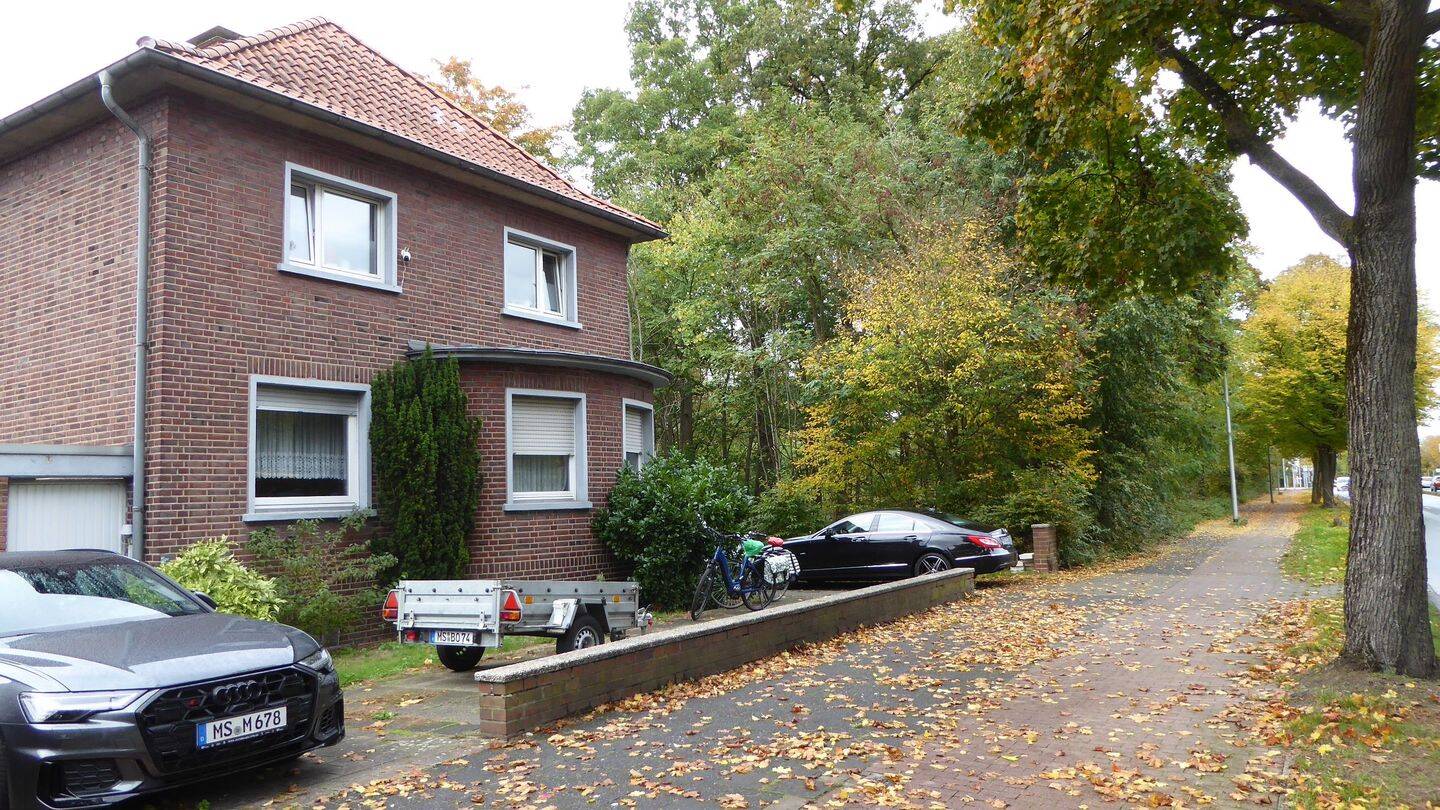 Freistehendes EFH mit 2 Garagen u. 614 m² Kaufgrundstück Münster-Nord – Münster – Vorschaubild 2