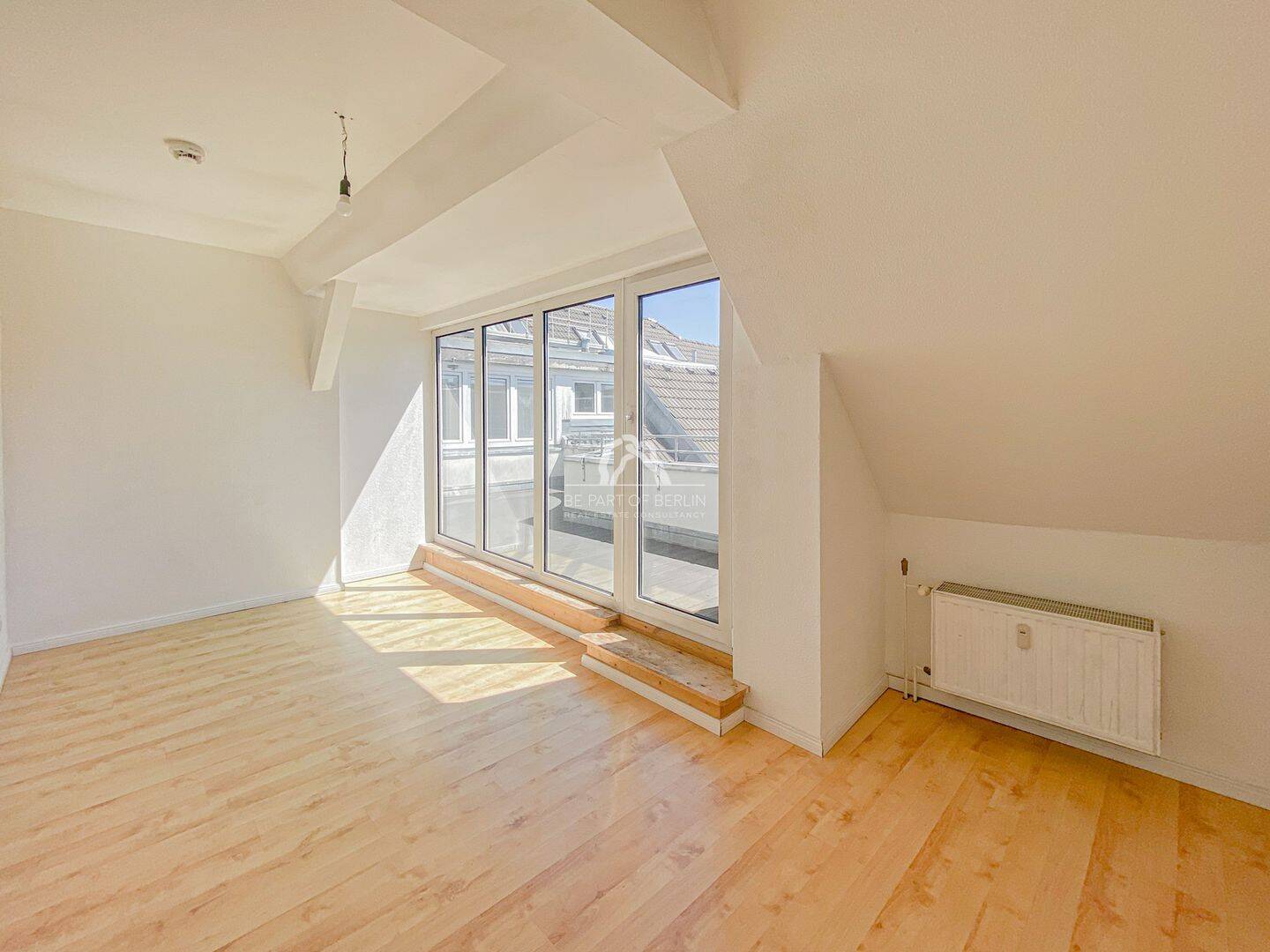 ÜBER DEN DÄCHERN MOABITS! SUPERHELLE DACHGESCHOSSWOHNUNG MIT GROßER TERRASSE&AUFZUG! PROVISIONSFREI! – Berlin – Vorschaubild 7
