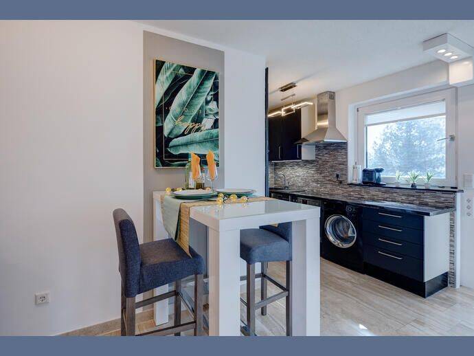 Möbliert: Moderne und gemütliche 2,5-Zimmer Wohnung auf Zeit – München – Vorschaubild 5