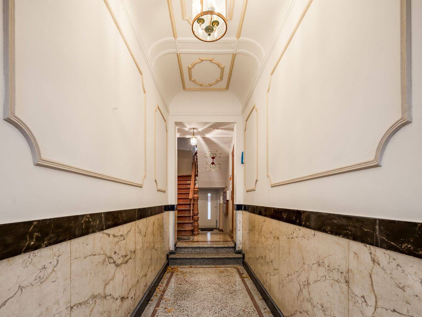 Altbauwohnung in beliebter Wilmersdorfer Lage mit Terrasse nahe Rüdesheimer Platz – Berlin – Vorschaubild 5