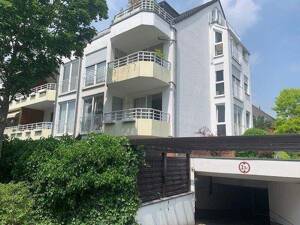 Gepflegte 2-Zimmer Komfort Wohnung mit Balkon & TG-Stellplatz in Lörick!