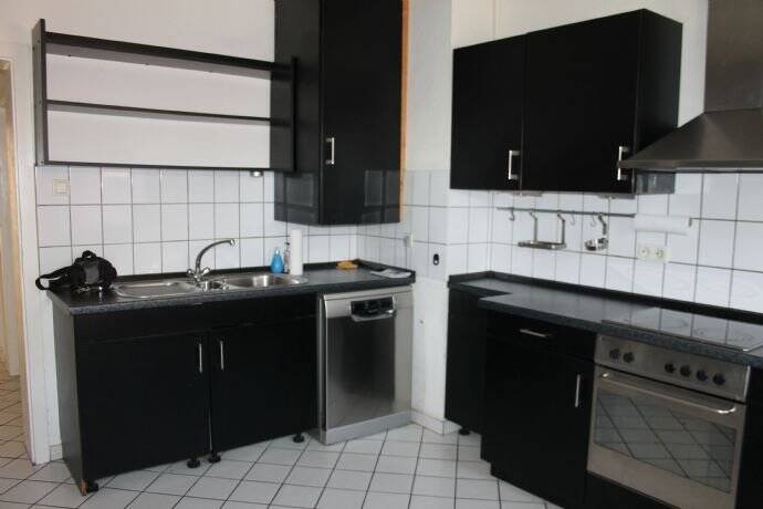 Nähe City & Innenhafen : Schöne 2 Raum Wohnung , große Wohnküche mit EBK – Duisburg – Vorschaubild 2