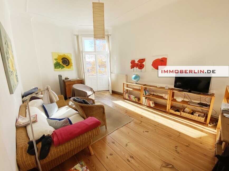 IMMOBERLIN.DE - Wunderbare Altbauwohnung mit Sonnenbalkon & Dachrohling in gefragter Lage