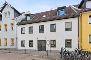 Ruhiges, modernes City-Apartment - Erstbezug nach Renovierung mitten in Erlangen