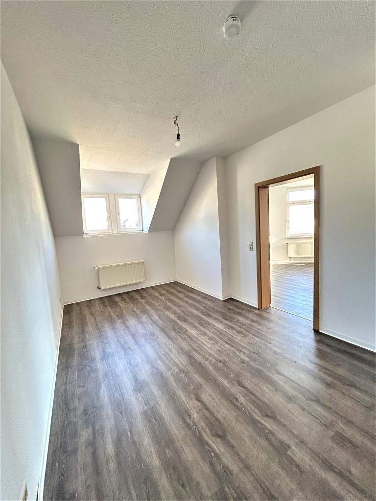 Hier sparst du jeden Monat, eckig Geld! – Chemnitz – Vorschaubild 5