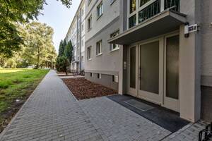 2 Zimmer mit Sonnenbalkon - Raum für eigene Ideen – 12059 Berlin – Vorschaubild 5