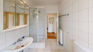 Schöne helle 2 Zimmerwohnung mit riesigen Balkon – 50321 Brühl – Vorschaubild 3