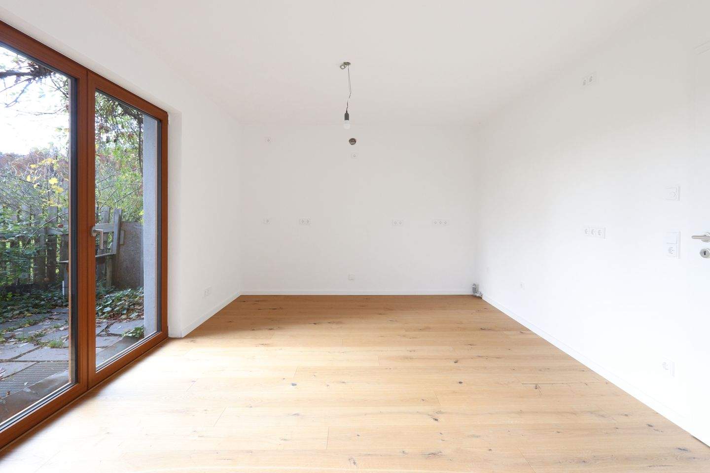 Modern wohnen, ruhig leben – Top Saniertes Einfamilienhaus mit Terrasse und Garage – Wolfratshausen – Vorschaubild 6