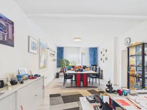 Haus mit großem Grundstück und vielseitigen Optimierungsmöglichkeiten