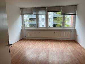 Gepflegte 1-Zimmer-Wohnung mit kleiner Küchenzeile - Stadtteil Rennweg – 90489 Nürnberg – Vorschaubild 3