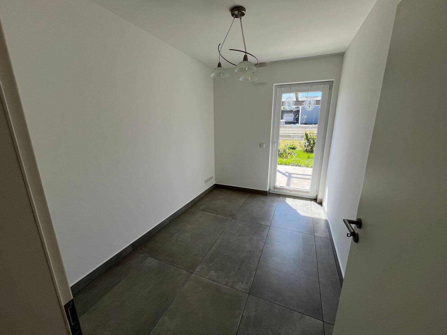 Ihr neues Zuhause: Bungalow mit sonnigem Garten & vielseitigen Möglichkeiten – Radebeul – Vorschaubild 4