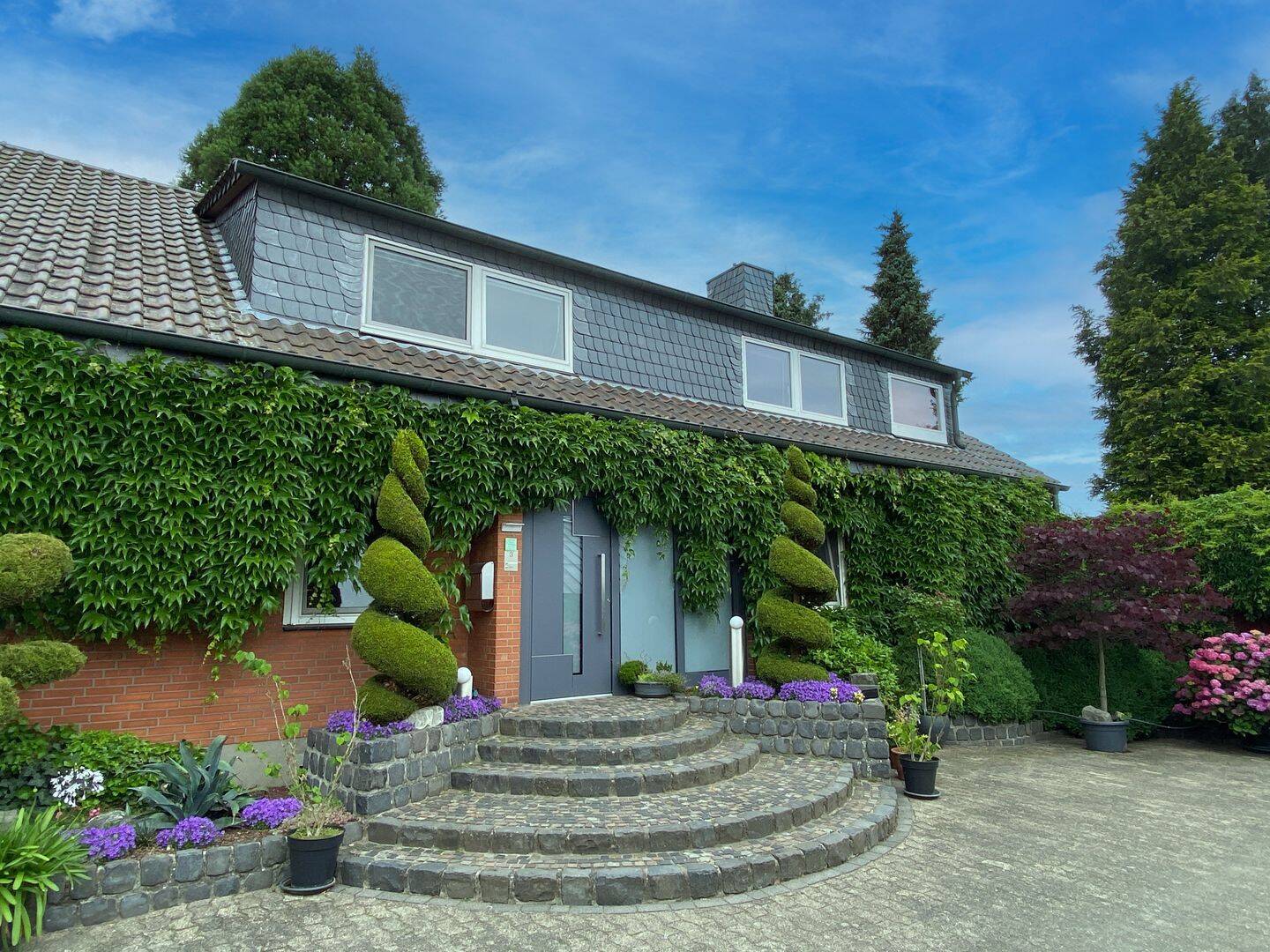 Traumhafte Erdgeschosswohnung mit großzügigem Garten und Terrasse in ländlicher Lage zu vermieten!