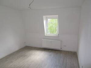 Aufwändig sanierte 2-Raumwohnung zu vermieten! – 8058 Zwickau – Vorschaubild 2