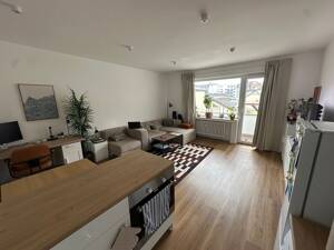 Nachmieter gesucht ab 01.10. für schöne, helle kernsanierte 1,5-Zimmer-Wohnung mit Balkon – Nähe Kö