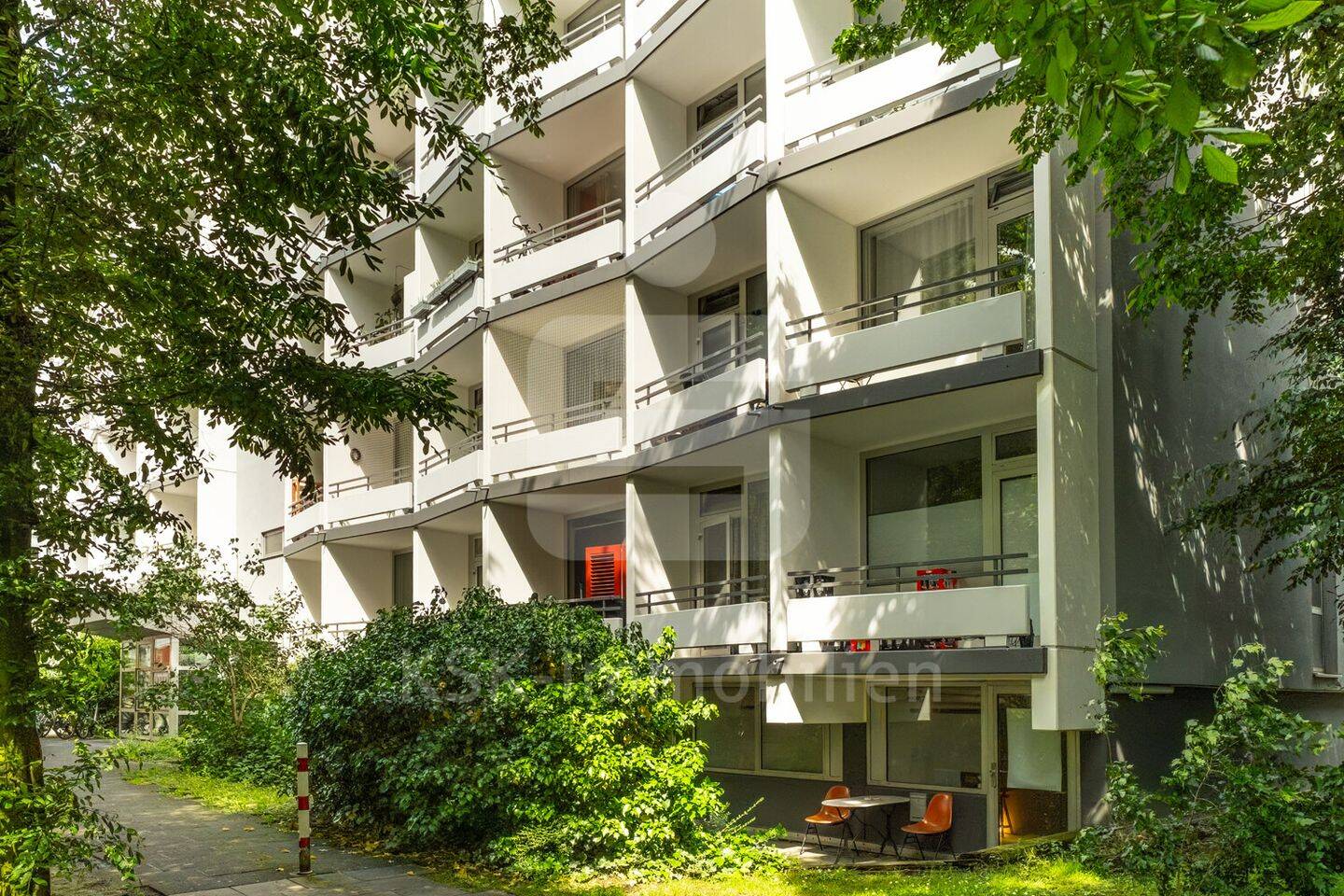 1-Zimmer-Apartment mit Balkon und Garage direkt an der Uni! Selbstnutzung oder Kapitalanlage! – Köln – Vorschaubild 2
