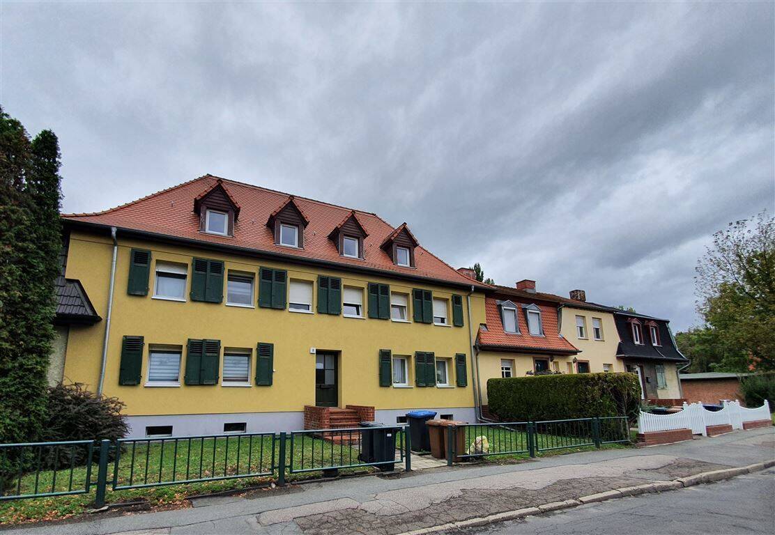Frisch renovierte 2 Zimmerwohnung mit Einbauküche, Badewanne und Gemeinschaftsgarten!