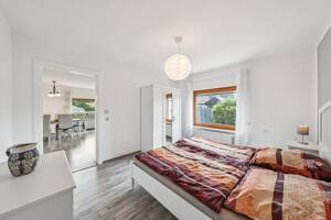 Solider Bungalow auf schönem Grundstück: Modernisierung nach eigenen Vorstellungen – 12355 Berlin – Vorschaubild 4