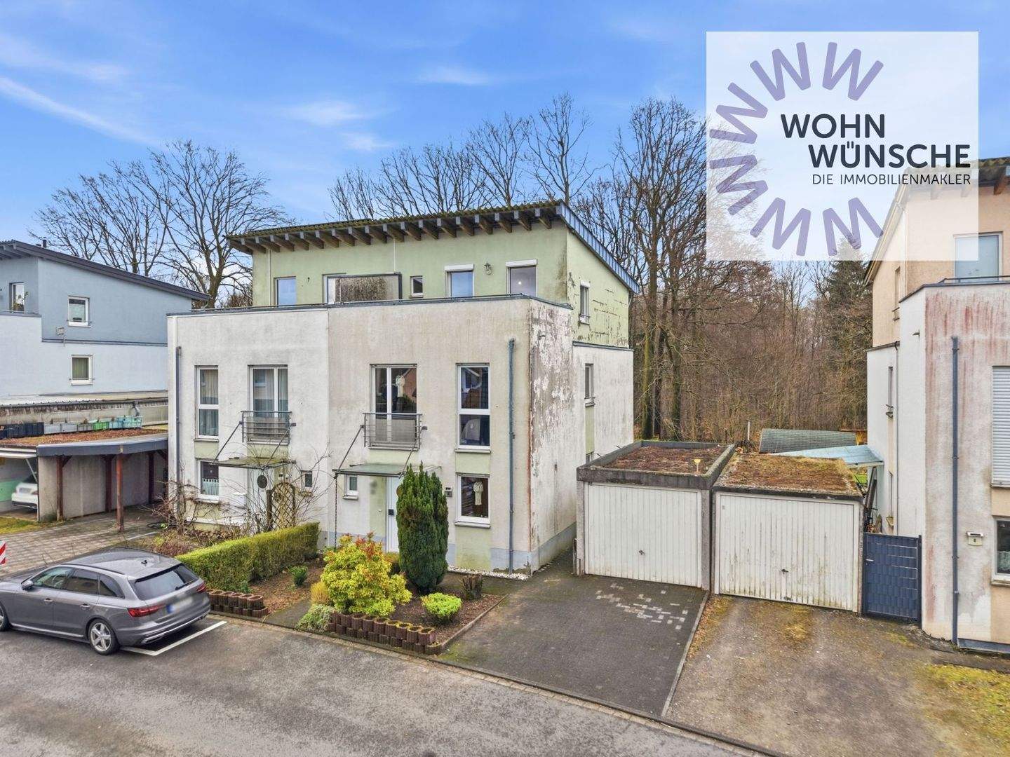 Doppelhaushälfte mit großem Garten in ruhiger Siedlung