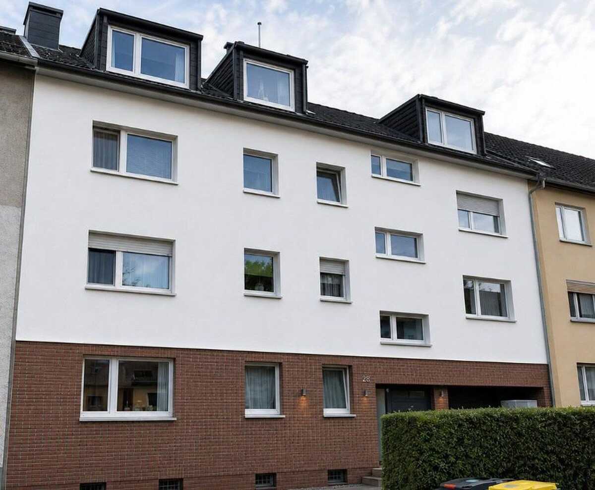 Schicke Stadtwohnung 1. OG mit Balkon – 45329 Essen – Bild 1 von 9