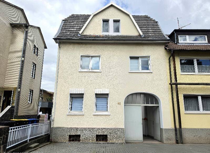 Rendite-Mehrfamilienhaus Entwicklungspotenzial Bonn-Duisdorf erzielbare Gesamtmiete 42000 EUR + NK