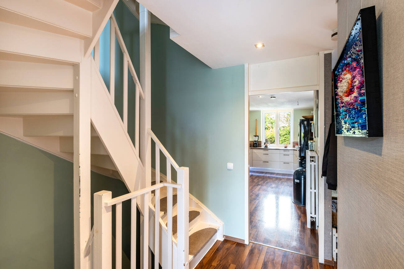 Ein Zuhause zum Wohlfühlen - Stilvolle Doppelhaushälfte mit viel Platz in Köln – Köln – Vorschaubild 5