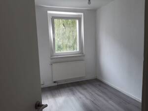 Helle 3-Zimmer-Wohnung mit Balkon in Suhl - Jetzt mieten und sparen! – 98527 Suhl – Vorschaubild 3