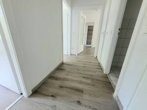 Schöne 5-Zimmer-Wohnung mit Balkon! – 45279 Essen – Vorschaubild 3