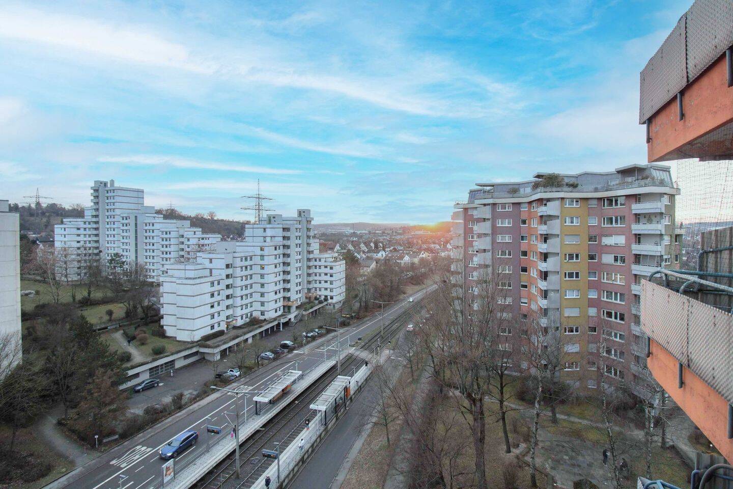 Wohnen mit Aussicht - moderne 2-Zimmer Wohnung im ikonischen Romeo-Hochhaus in Stuttgart-Rot – Stuttgart – Vorschaubild 2