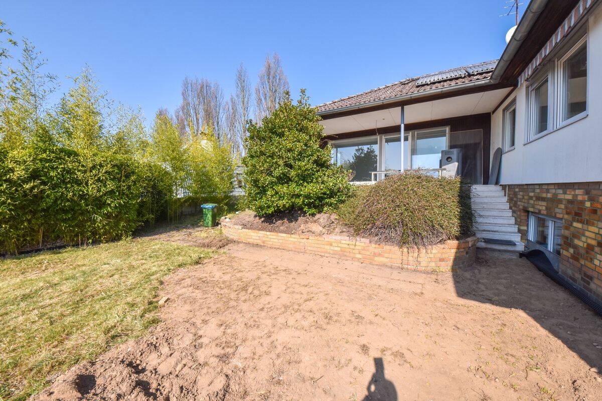DIETZ: ZWEITER BEZUG nach Sanierung! Einfamilienhaus mit ELW oder Büro, 2 Garagen und Garten – Eppertshausen – Vorschaubild 3