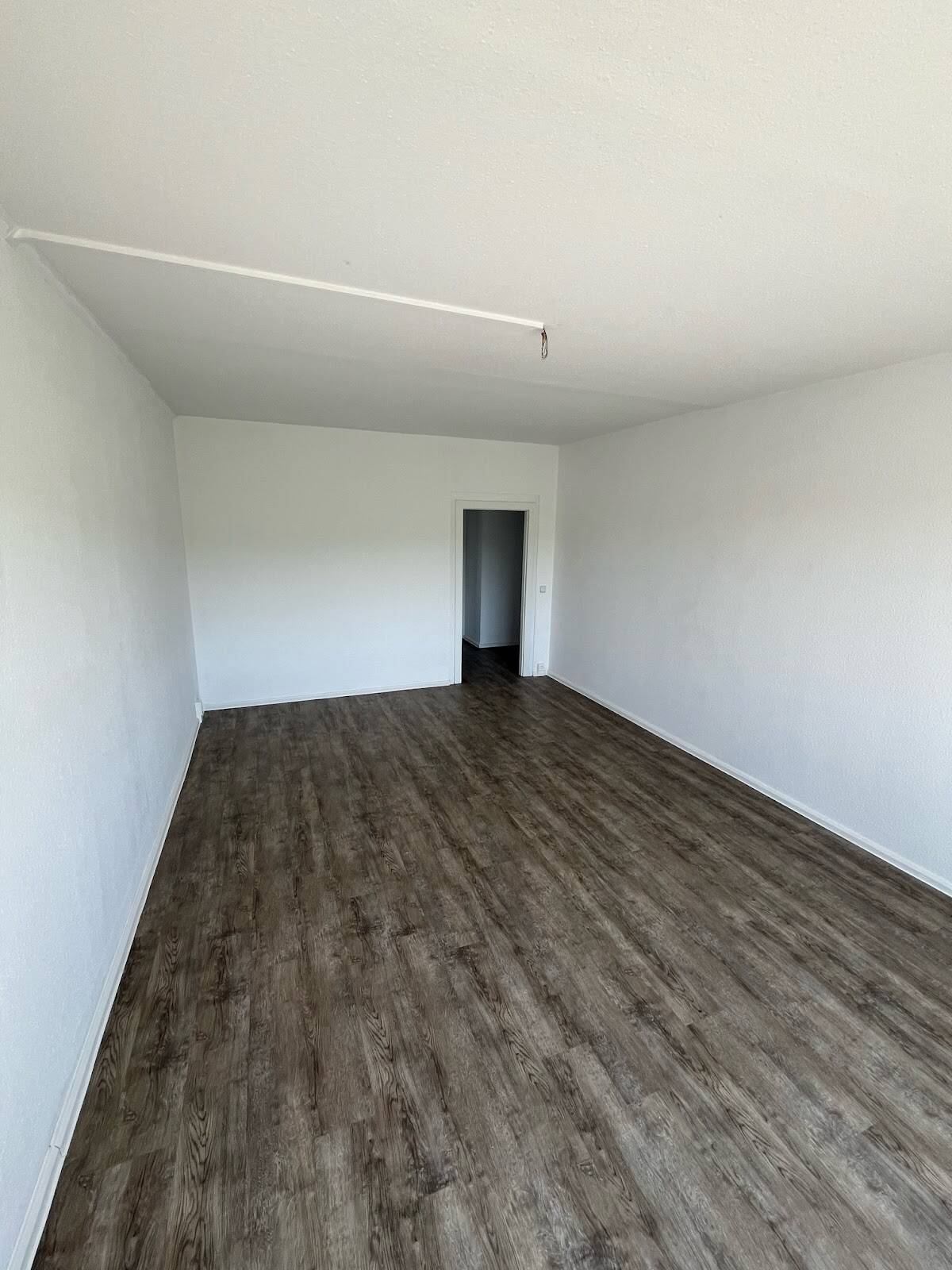Erstbezug nach Sanierung: Gemütliche Dachgeschosswohnung – Chemnitz – Vorschaubild 9