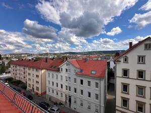 "Charmantes Wohnen über den Dächern von Stuttgart-West - Nähe Hölderlinplatz" – 70176 Stuttgart – Vorschaubild 1