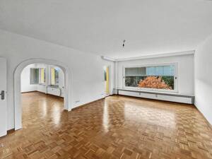 Berlin-Westend: Vermietete 3-Zimmer-Eigentumswohnung mit Balkon und Garage