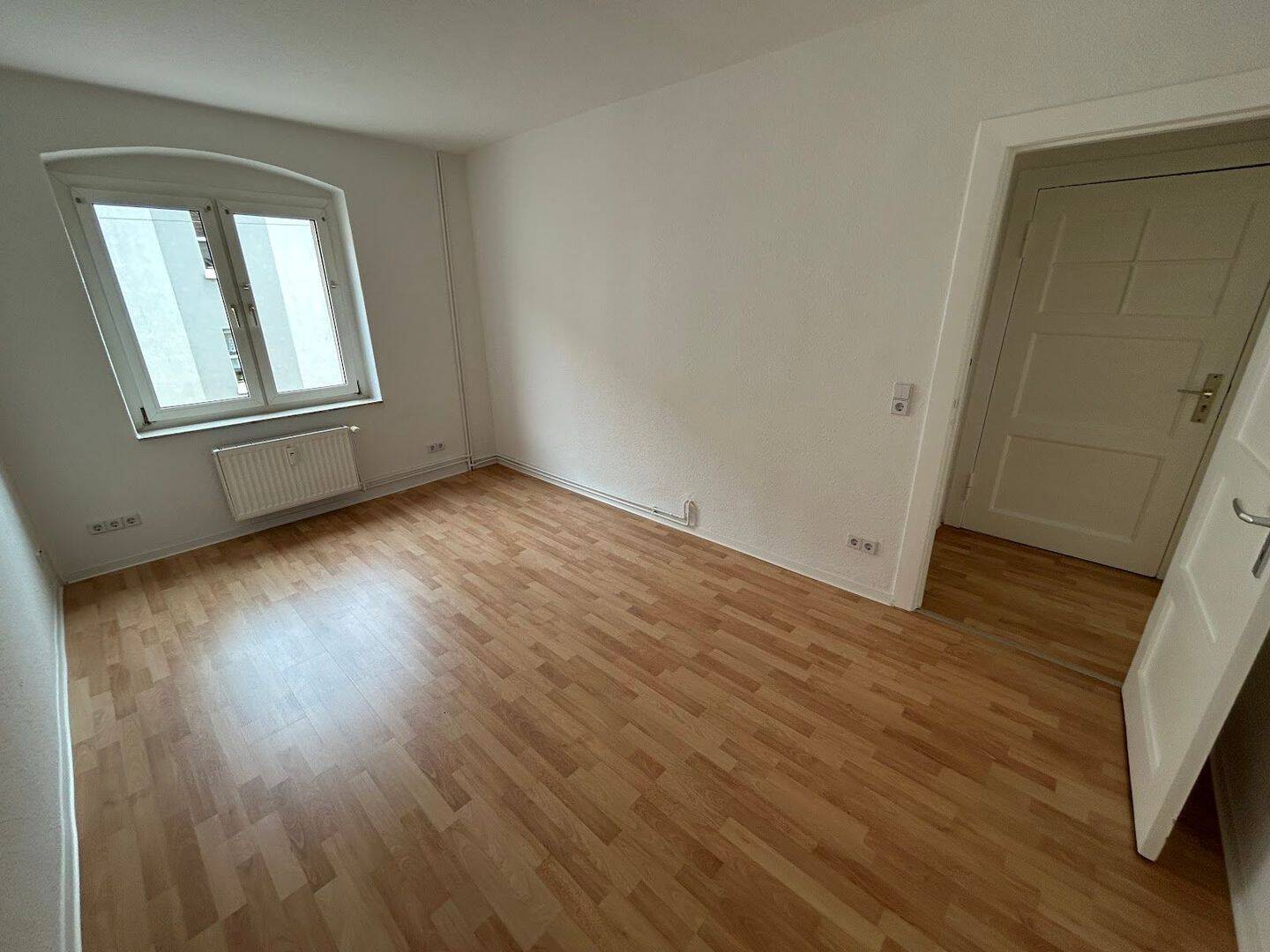 Ideal für Singles oder Pärchen! Helle 2-Zimmer-Wohnung! – Magdeburg – Vorschaubild 3