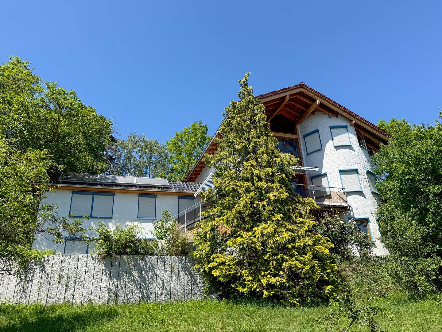 Freistehendes Wohnhaus mit Ausblick