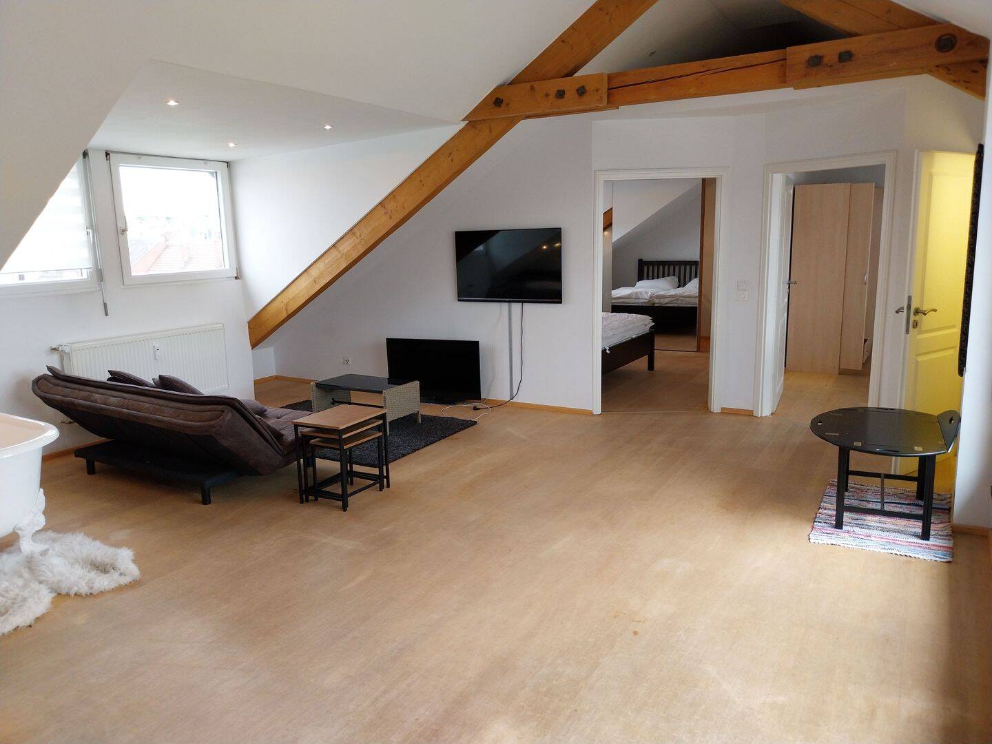 Über den Dächern - 4 Zimmer Wohnung mit Loggia in Bestlage – Nürnberg – Vorschaubild 7