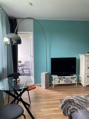 Gemütliche Wohnung mit Balkon - Wohnen auf Zeit - – 23558 Lübeck – Vorschaubild 2