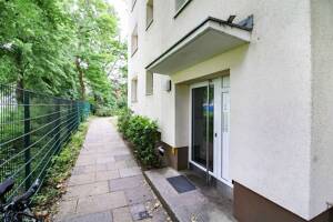 Vermietet: 2,5-Zimmer-Wohnung im 1. OG mit Balkon und Kellerabteil in Marienfelde – 12279 Berlin – Vorschaubild 3