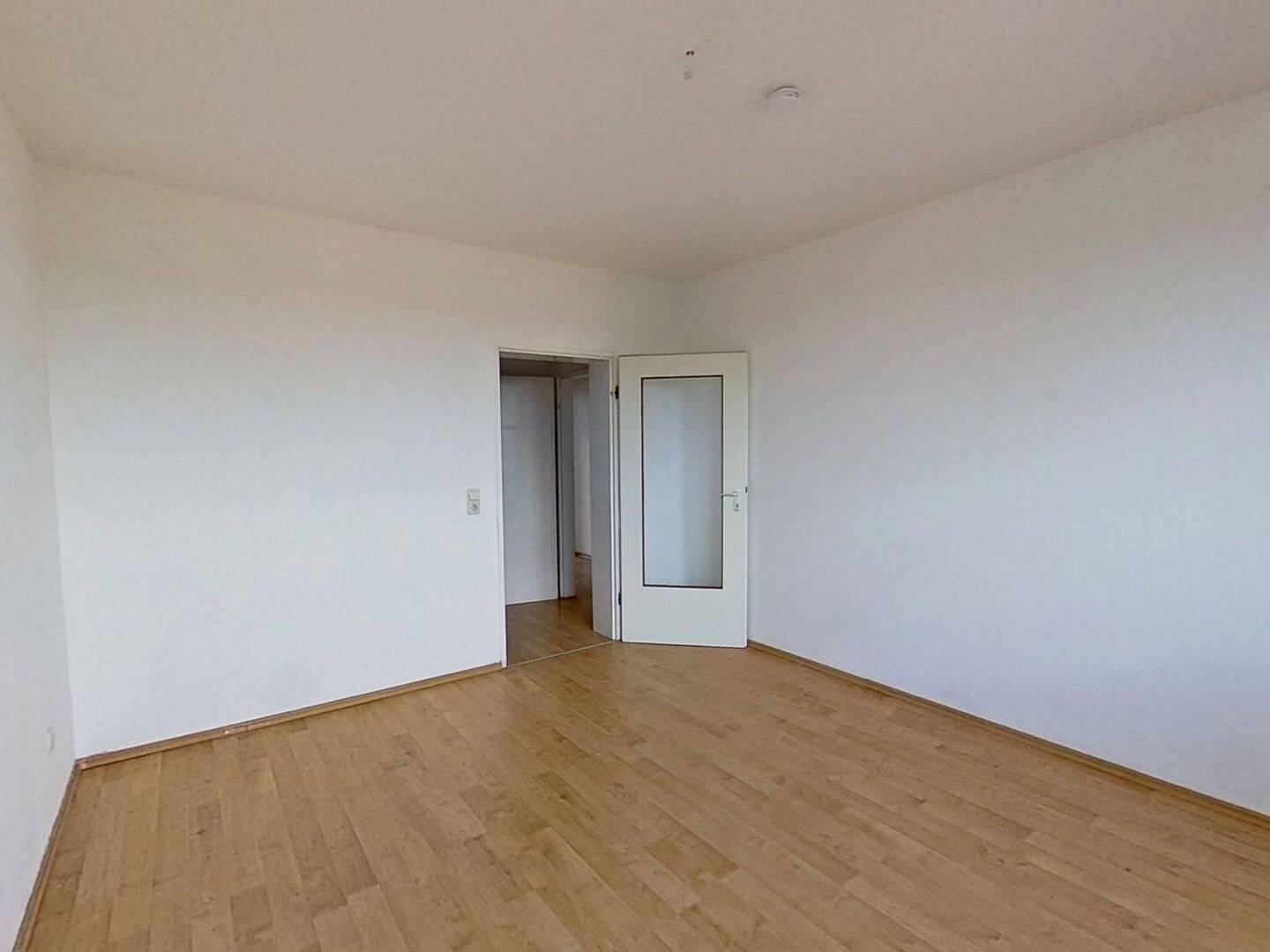 Große 2-Zimmer-Wohnung mit LOGGIA und EBK in St. Jürgen – Lübeck – Vorschaubild 5