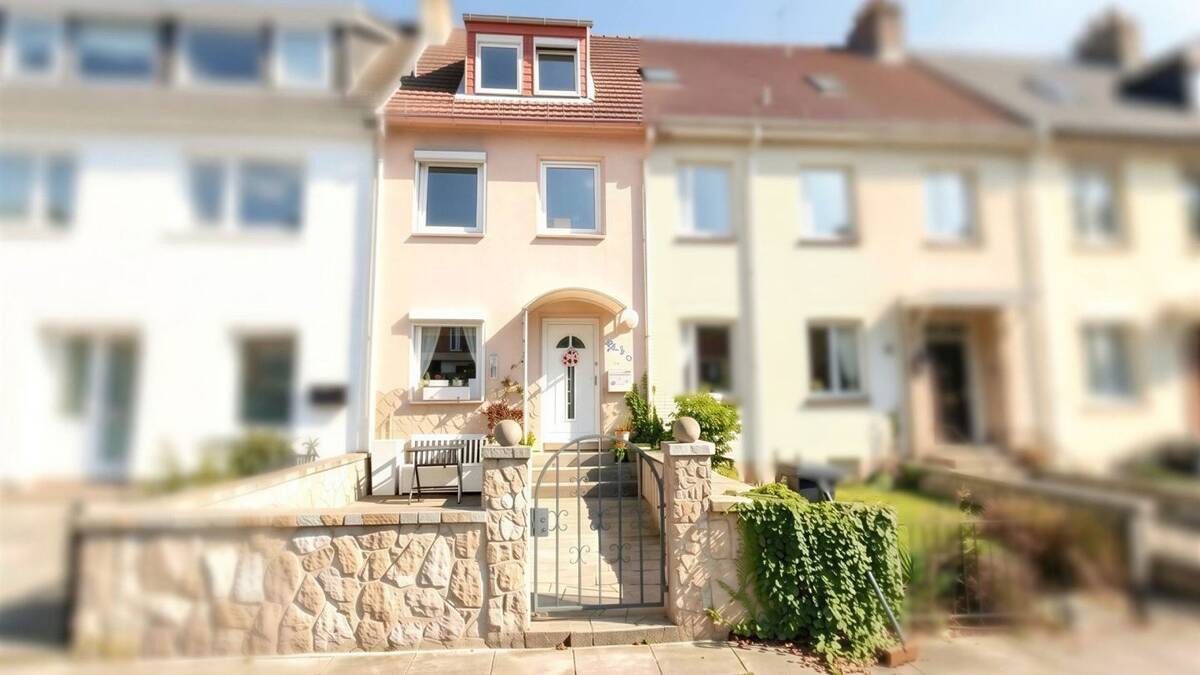 OHNE KÄUFERCOURTAGE - Altbremer Haus mit optimierter Raumausnutzung – 28217 Bremen – Bild 1 von 9