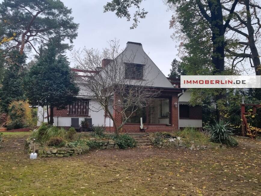 IMMOBERLIN.DE - Toplage beim Ortskern! Komfortables Haus mit großem Garten in Havelnähe