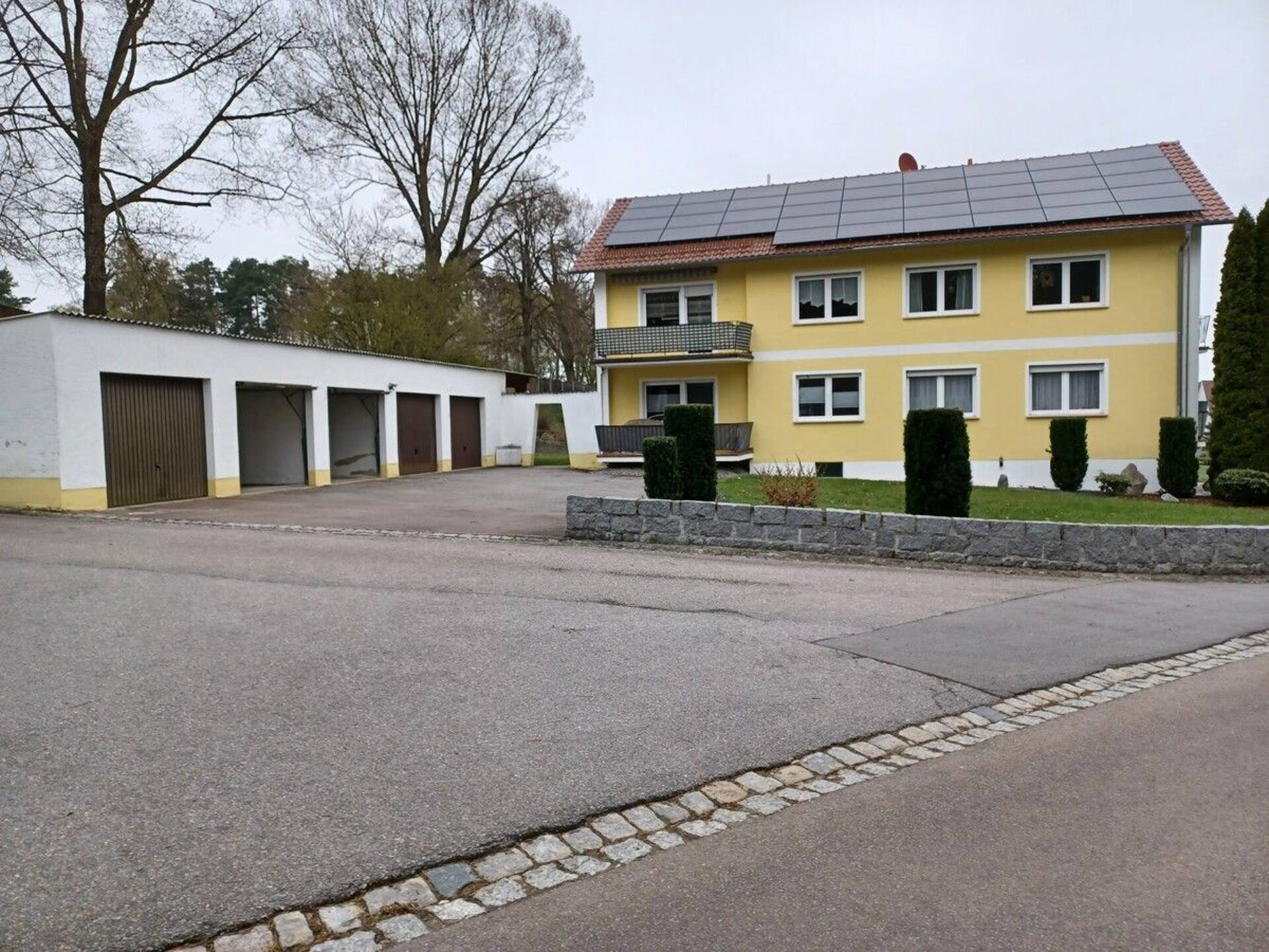 Mehrfamilienhaus in 92442 Wackersdorf mit 224,78 m² kaufen