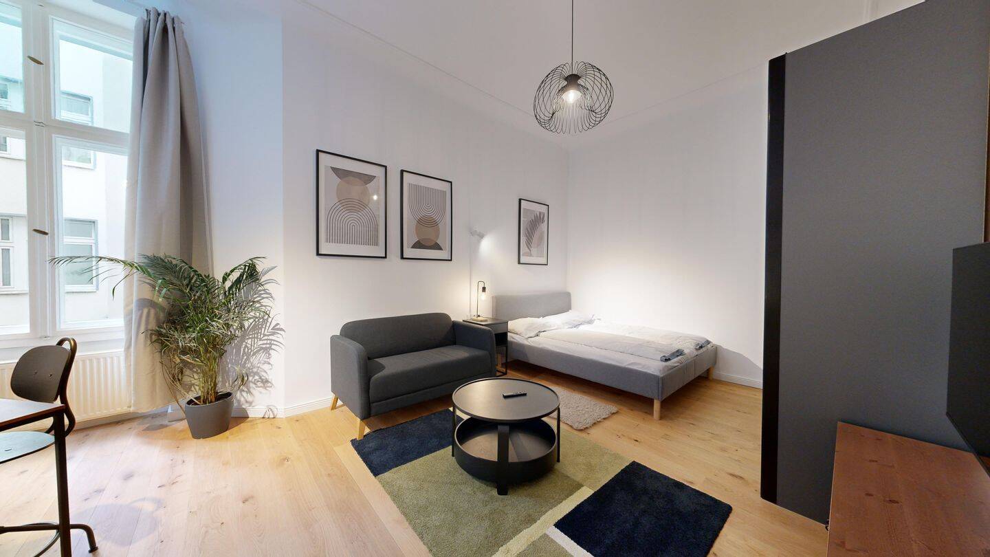 Altbaucharme trifft Moderne: 3-Zimmer-Wohnung mit Loggia im Herzen des Brüsseler Kiez – Berlin – Vorschaubild 6
